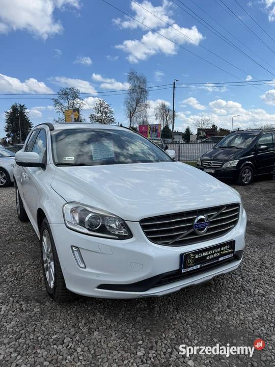 Volvo XC60 Salon 20D3 Panorama Dach BiXenon Nowy isofix Reda