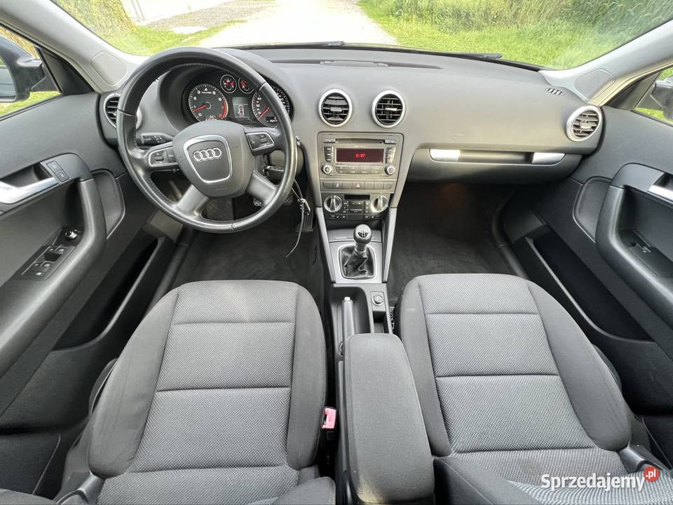 Audi A3 Sportback lift 2010 16 MPI benzyna światła przeciwmgielne Obłotne