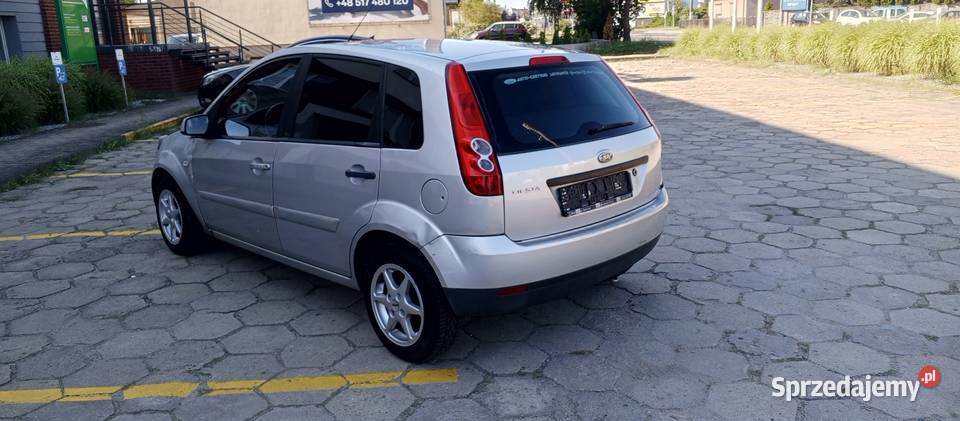 Ford Fiesta 14 BenzynaZ Niemiec5 drzwiUszkodzona sprzedam
