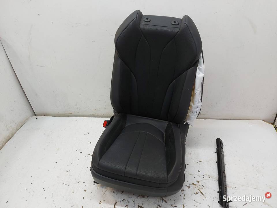 LEXUS RX500H V 5 2023 FOTEL LEWY PRZÓD