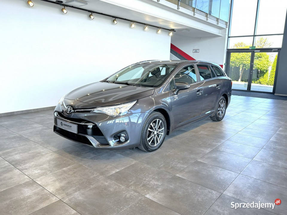 Toyota Avensis SW 18 147 automat 2018 r salon Myślenice