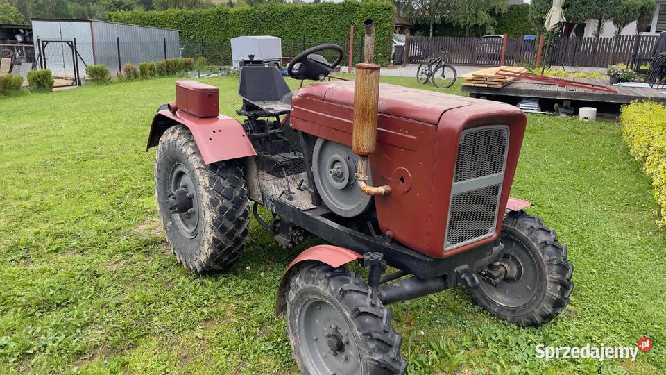 Traktor sam esiok NIE C330 C360 MF