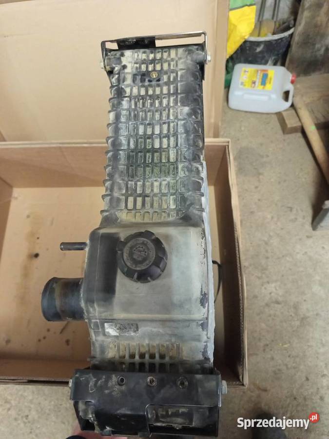 Chłodnica cieczy Holland T6 155 Denso 2014 Brzostek