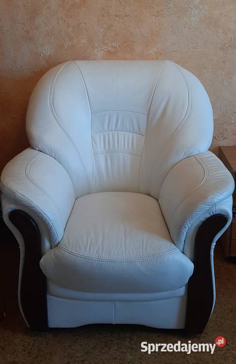 biały komplet kanapa i 2 fotele