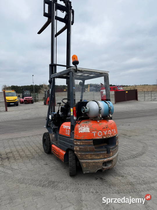 wózek widłowy TOYOTA 6FG18 1800 podnoszenie 370m Działoszyn