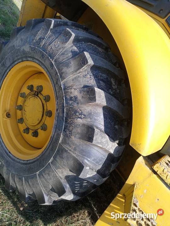 KoparkoŁadowarka KOMATSU WB140 Rok produkcji 1999 Koparko ładowarki Czestków B