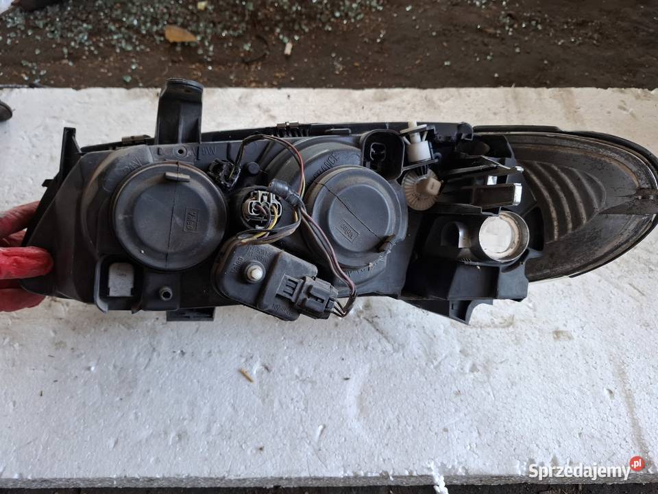 Lampa Prawa Przód Nissan Almera