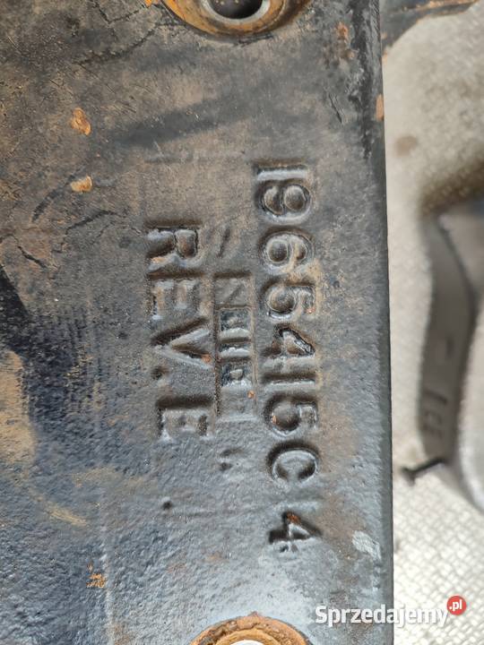 Cylinder ramię wałekpodnośnika Case 7110 7120 Białystok
