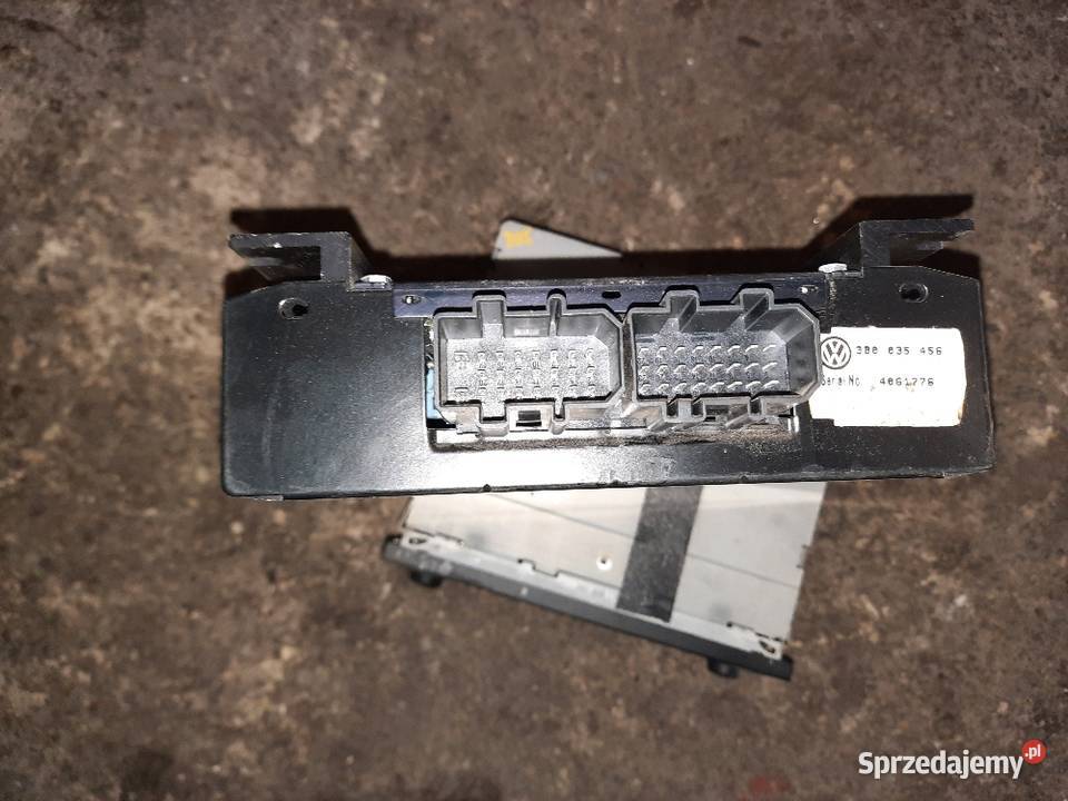 Vw Radio 2din wzmacniacz dab glosniki Rok produkcji 2004 Sprzęt audio fabryczny Gołdap sprzedam