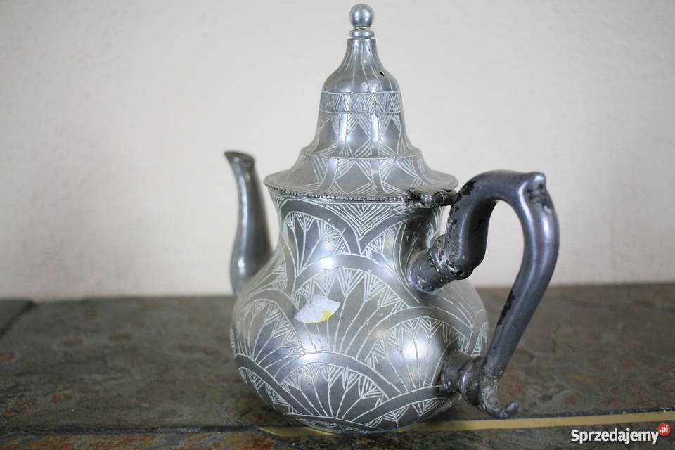 Piękny i klasyczny dzbanek