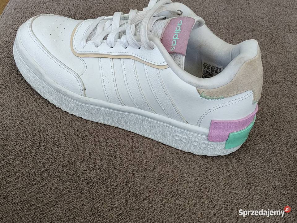 Sprzedam buty dziecięce adidas