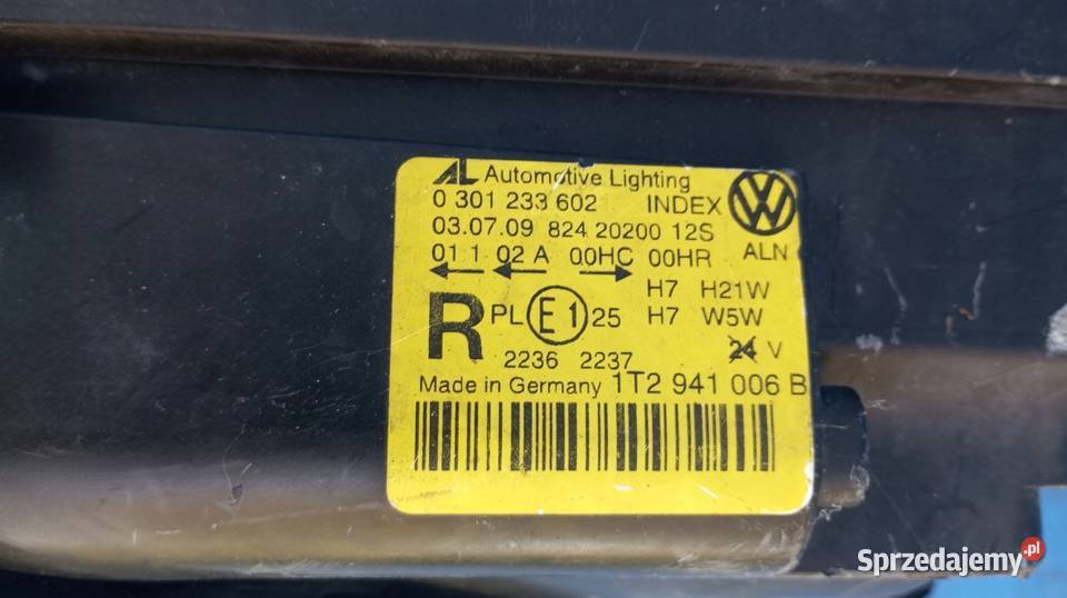 LAMPA PRAWY PRZÓD REFLEKTOR EU 1T2941006B VW sprzedam