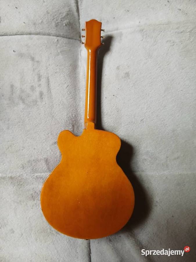 Miniaturowa gitara