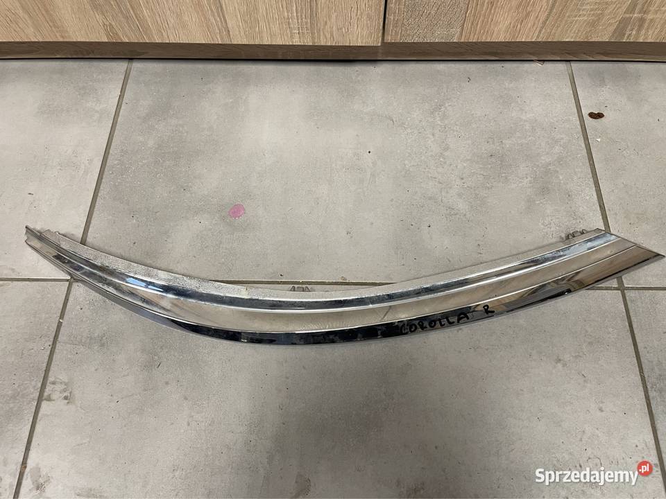 Toyota Corolla listwa reflektora 5318102040 osobowe lubelskie Kozubszczyzna