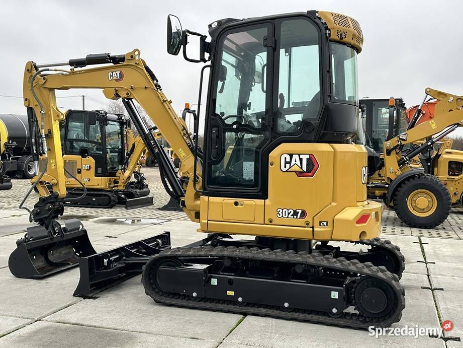 FABRYCZNIE NOWA MINIKOPARKA CATERPILLAR 3027 CR nie Tuliszków