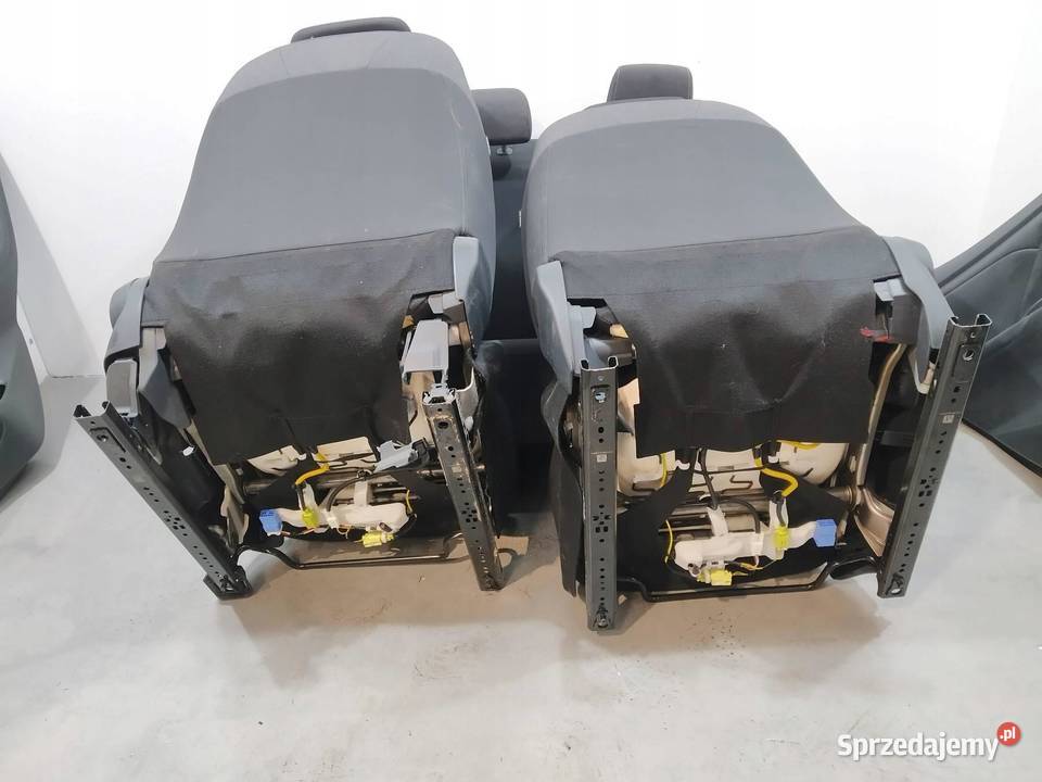 FOTELE KANAPA BOCZKI KOMPLET EU 5D Toyota Yaris osobowe