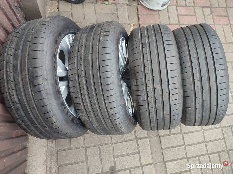 Opony Dunlop SP Sport Maxx RT2 22555 R17 Samochodowe