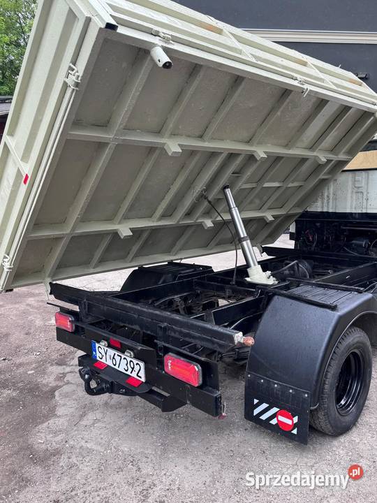 Toyota dyna 150 wywrotka ładowność 2 tony 500000km Babice
