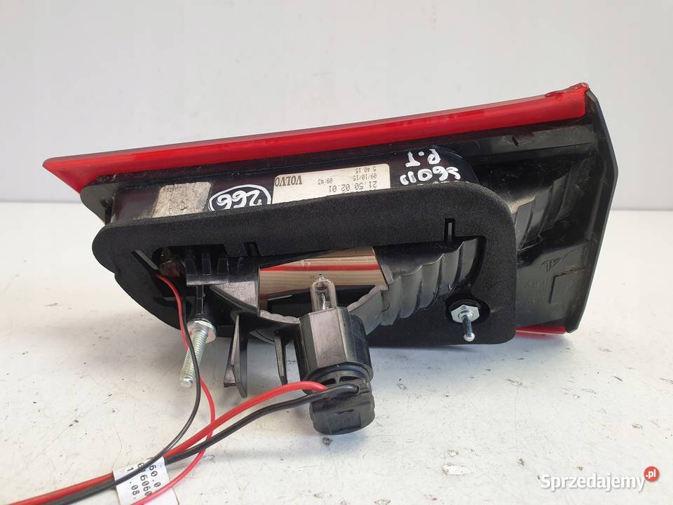 LAMPA PRAWA Volvo S60 II TYLNA prawy tył W KLAPE sprzedam