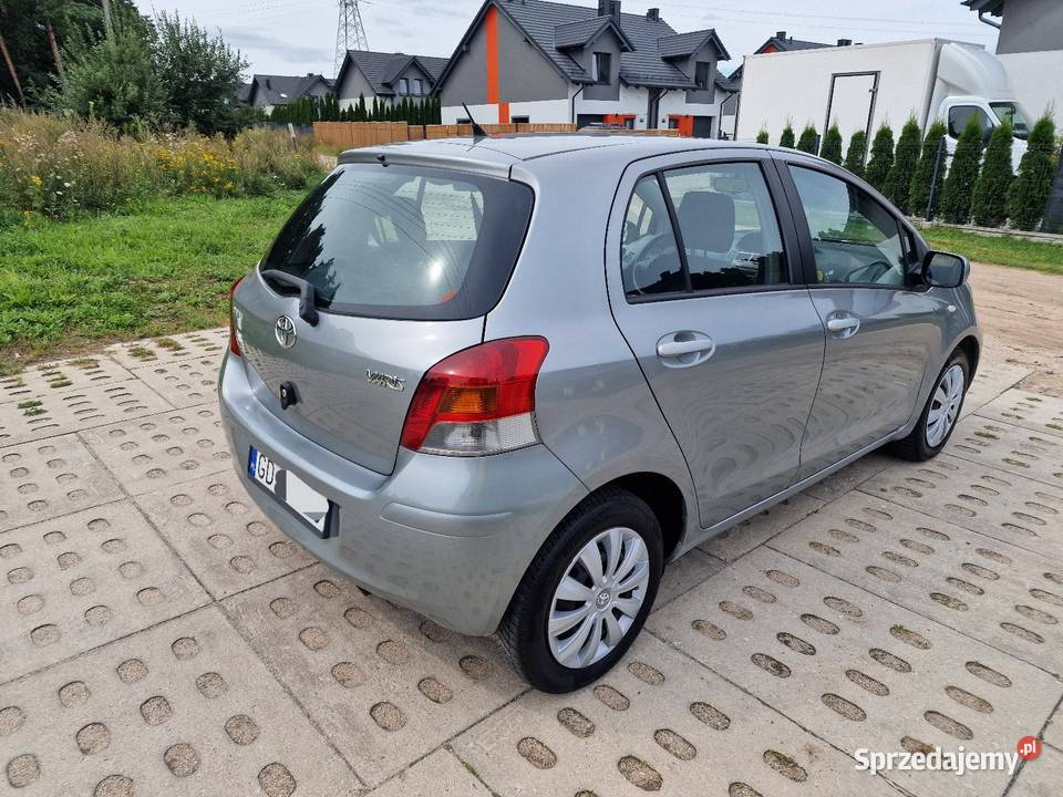 Toyota Yaris II LIFT 13SalonPlbez korozji benzyna Niestępowo