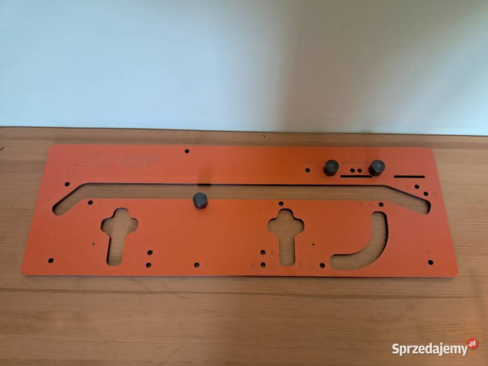 Szablon do łączenia blatów CMT 650 Mroków