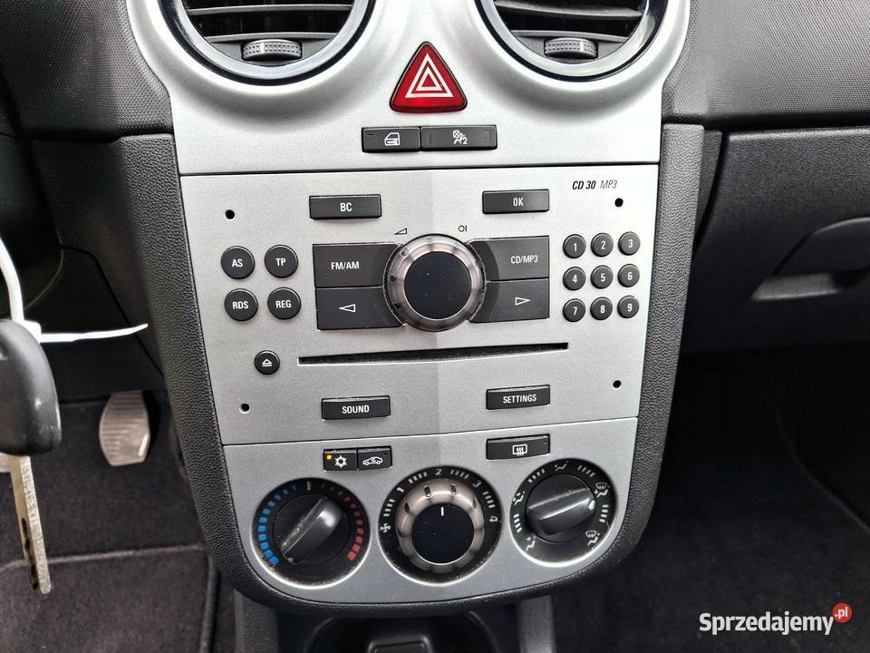 Opel Corsa 14 16V 150 Jahre 74KM Łódź