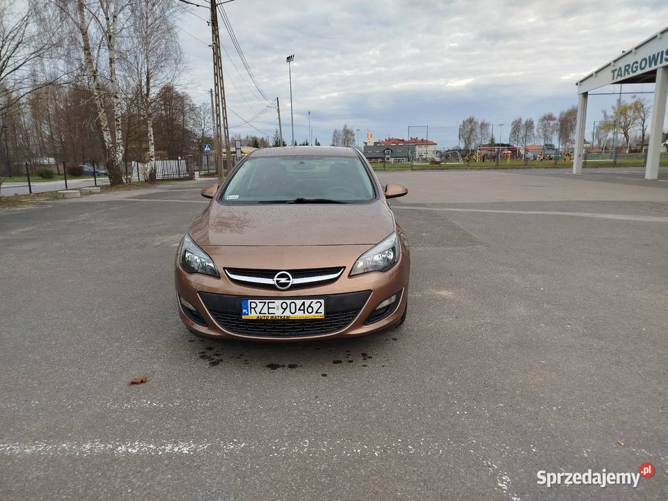 Opel Astra J 16 116 Sedan bluetooth Rzeszów