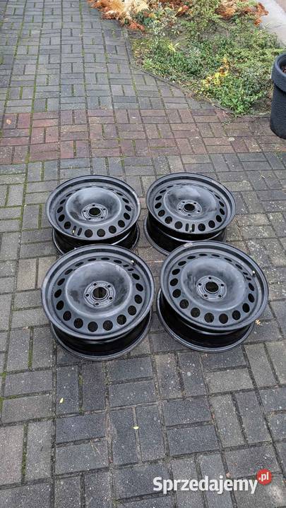 Komplet felg 5x105 7J17 ET 42 F143 otwór Samochodowe Stok Lacki-Folwark