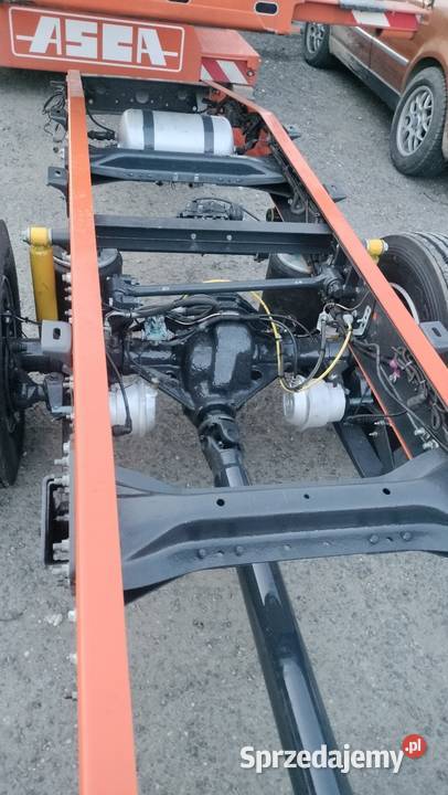 Iveco 100e18 auto laweta pomoc drogowa specjalny diesel sprzedam