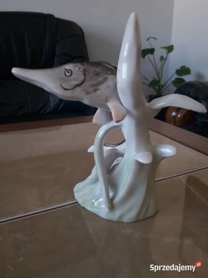 Figurka porcelanowa jesiotr sygnowana lata 60 te Porcelana i szkło Janów Lubelski sprzedam