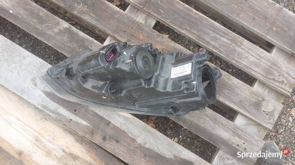 LAMPA PRAWA REFLEKTOR VOLKSWAGEN VW POLO Iwanowice