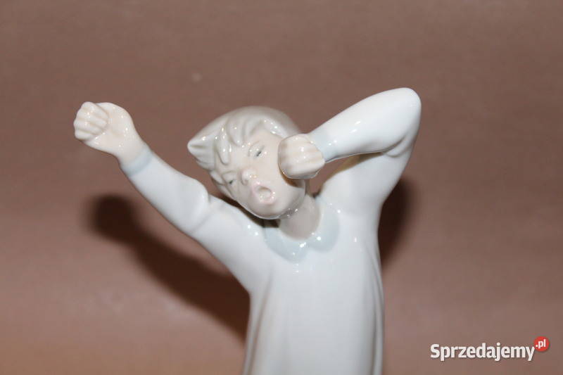 Figurka zmęczonego chłopca Lladro 123 Porcelana i szkło Szczecin sprzedam