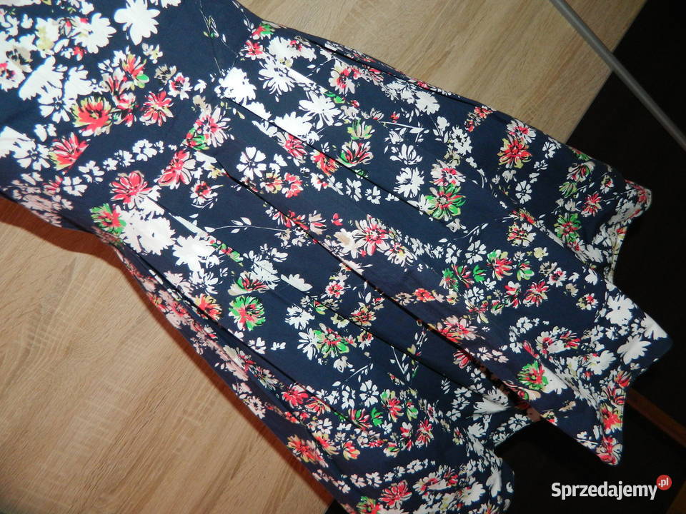 Look ładna sukienka kwiaty 36 Moda i Styl małopolskie Trzebinia sprzedam