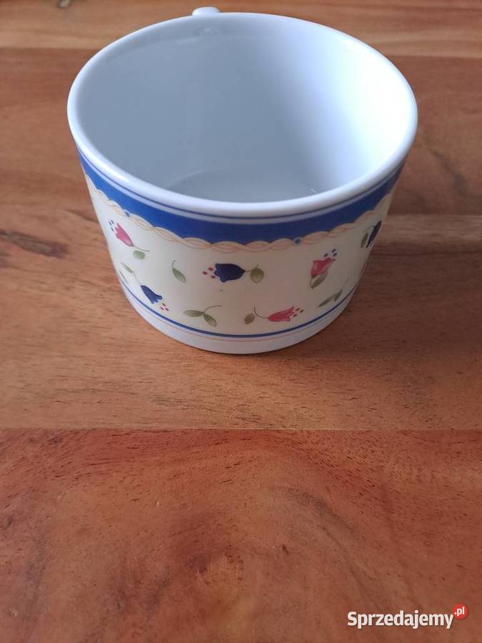 PRL Filiżanka w kwiatki Bentley Kubek Porcelana Pozostałe Warszawa