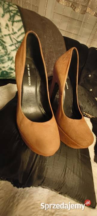 KURT GEIGER damskie buty szpilki zamsz brazowe podkarpackie Nowa Dęba