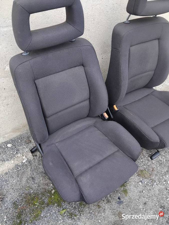 Sprzedam komplet foteli z Audi 80 B3 Zachowane w