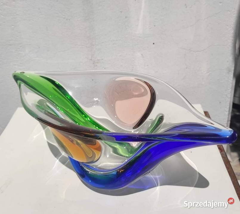 Patera Rhapsody projektu Frantika Zemka Fabryka Porcelana i szkło