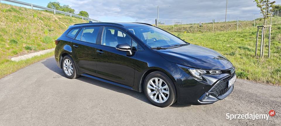 Toyota Corolla 18 Hybryda 2024 Salon Polska Rok produkcji 2024