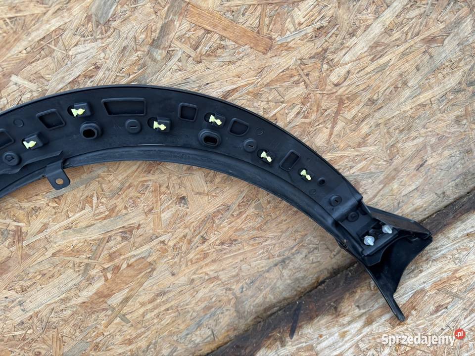 Listwa błotnika przód prawa rh Nissan Ariya