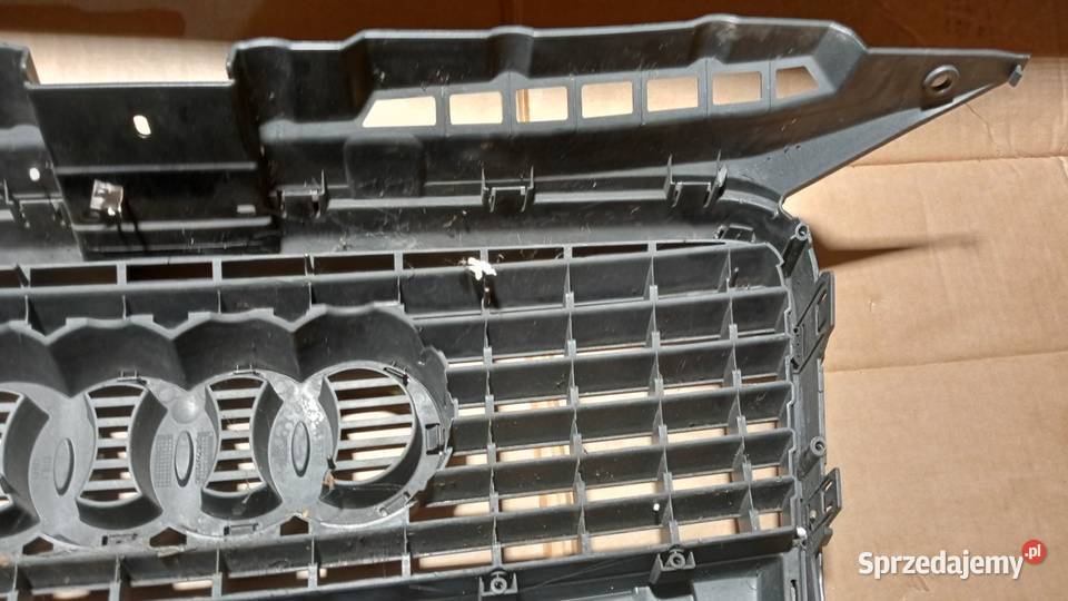 AUDI A3 8P DUŻY GRIL ATRAPA GRILL CHROM Zbierkowo