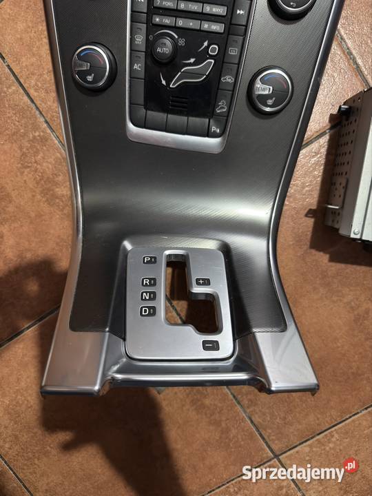Volvo xc60 r design panel konsola środkowa osobowe zachodniopomorskie Szczecin