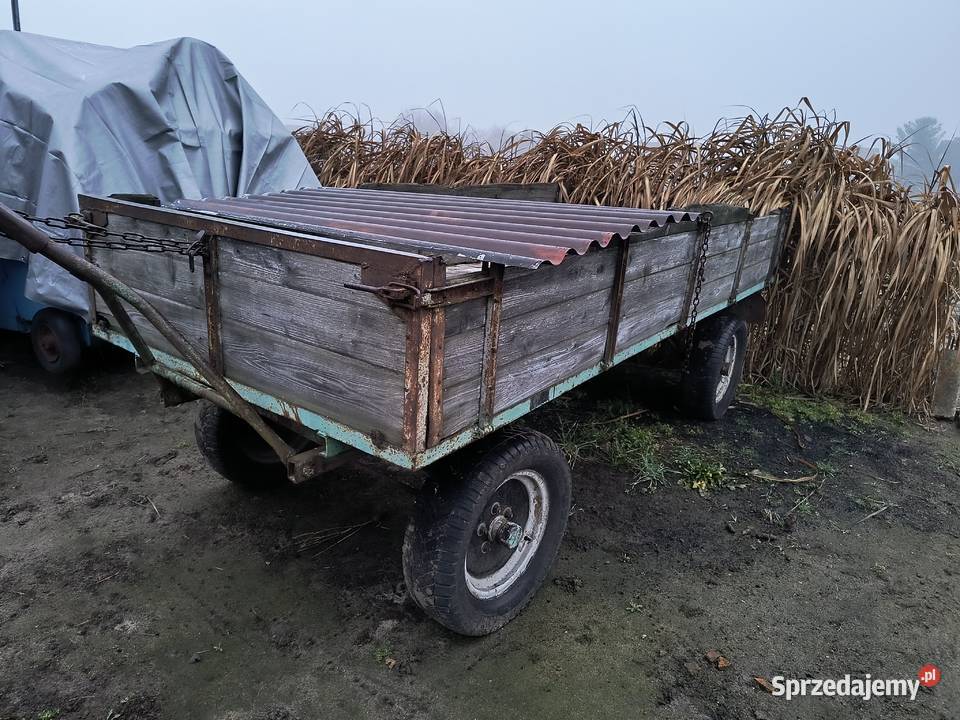 Przyczepa lekka drewniana do ciągnika nieuszkodzony Zawada