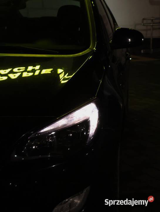 Opel Astra J 16 czarny Klucze sprzedam