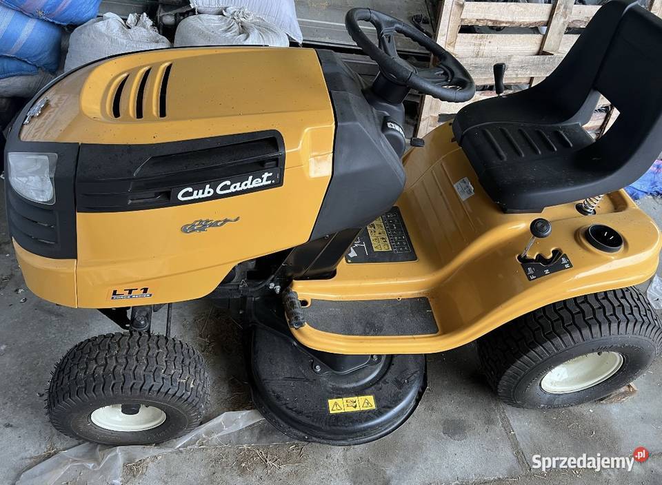 Traktorek ogrodowy lt1 cub cadet ns96 pompa małopolskie Wadowice