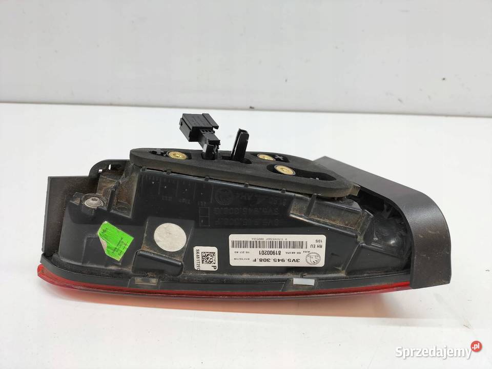 LAMPA TYŁ W KLAPĘ PRAWA SEDAN LIFT 3V5945308F