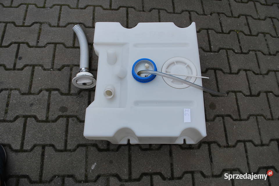 ZBIORNIK NA WODĘ Z POMPKĄ I WLEWEM mazowieckie Grzebowilk sprzedam