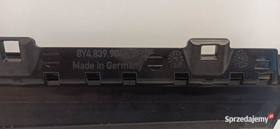 AUDI A3 8Y LISTWA DRZWI PRAWA TYŁ 8Y4839904A Drzwi