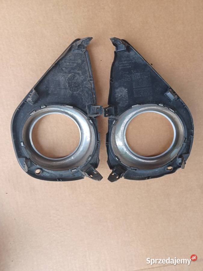 KRATKA ZDERZAKA HALOGENU Toyota Yaris III Karoseria Nowogard