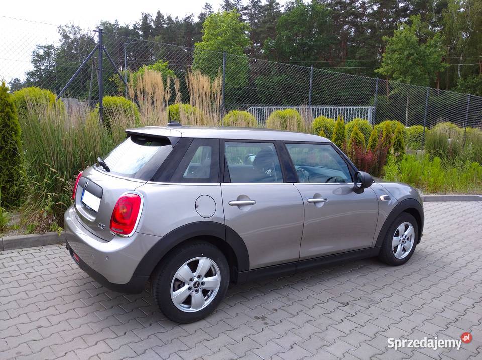 Mini One F55 15 benzyna przebieg 17 5 drzwi wspomaganie kierownicy Jarocin sprzedam