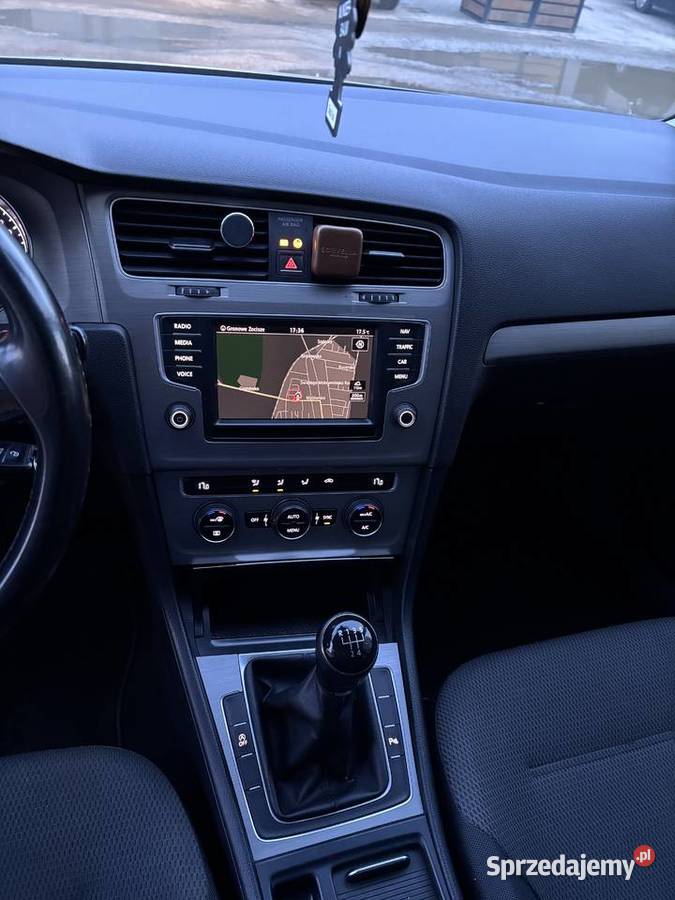 ma na sprzedaż Golfa 7 16 tdi 110 2015r Volkswagen Leszno